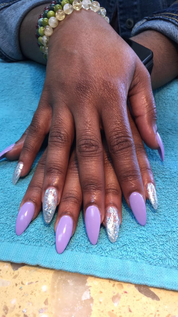 Royalty Nails & Spa nail photo 3