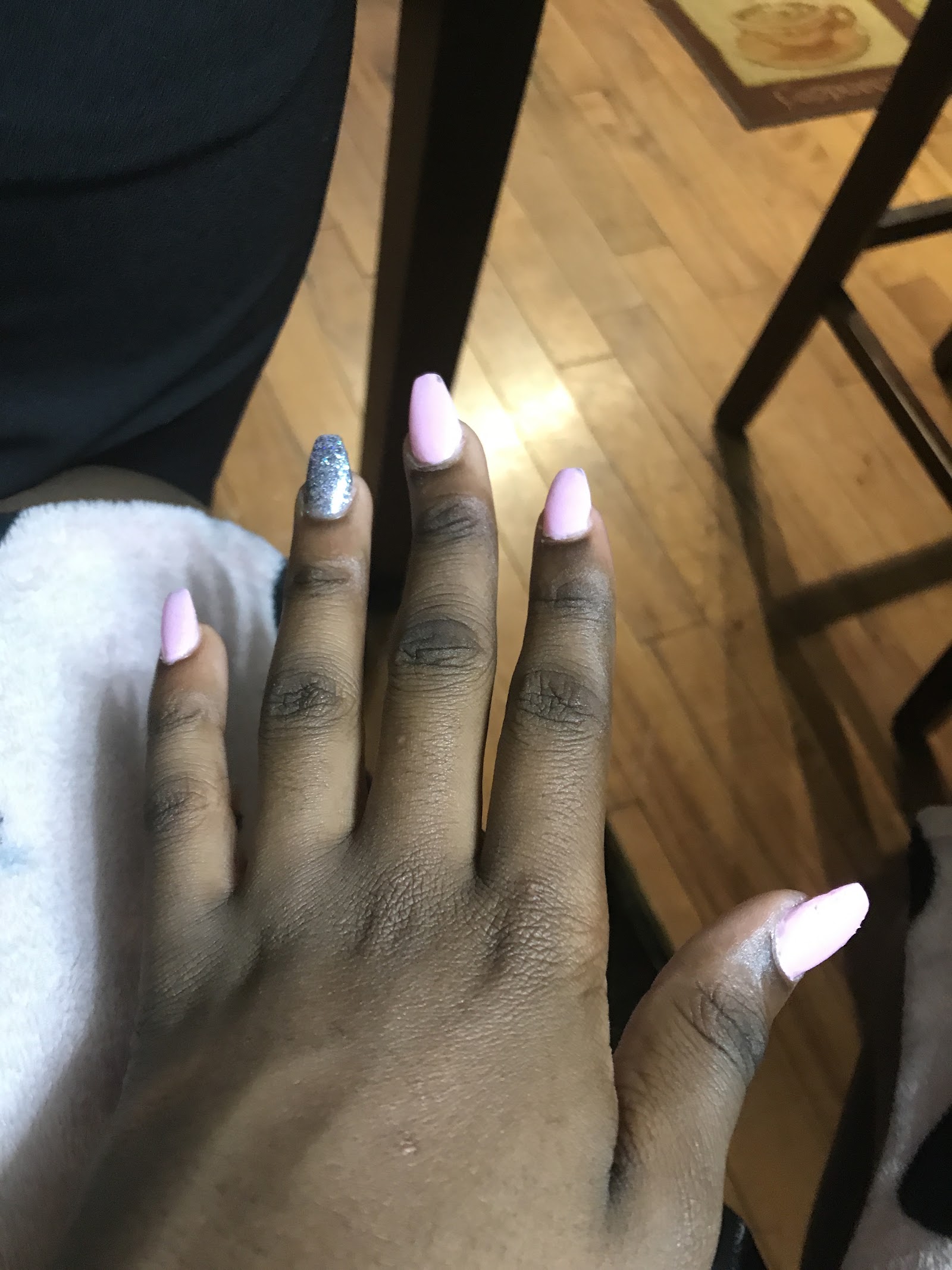 Royalty Nails & Spa nail photo 6